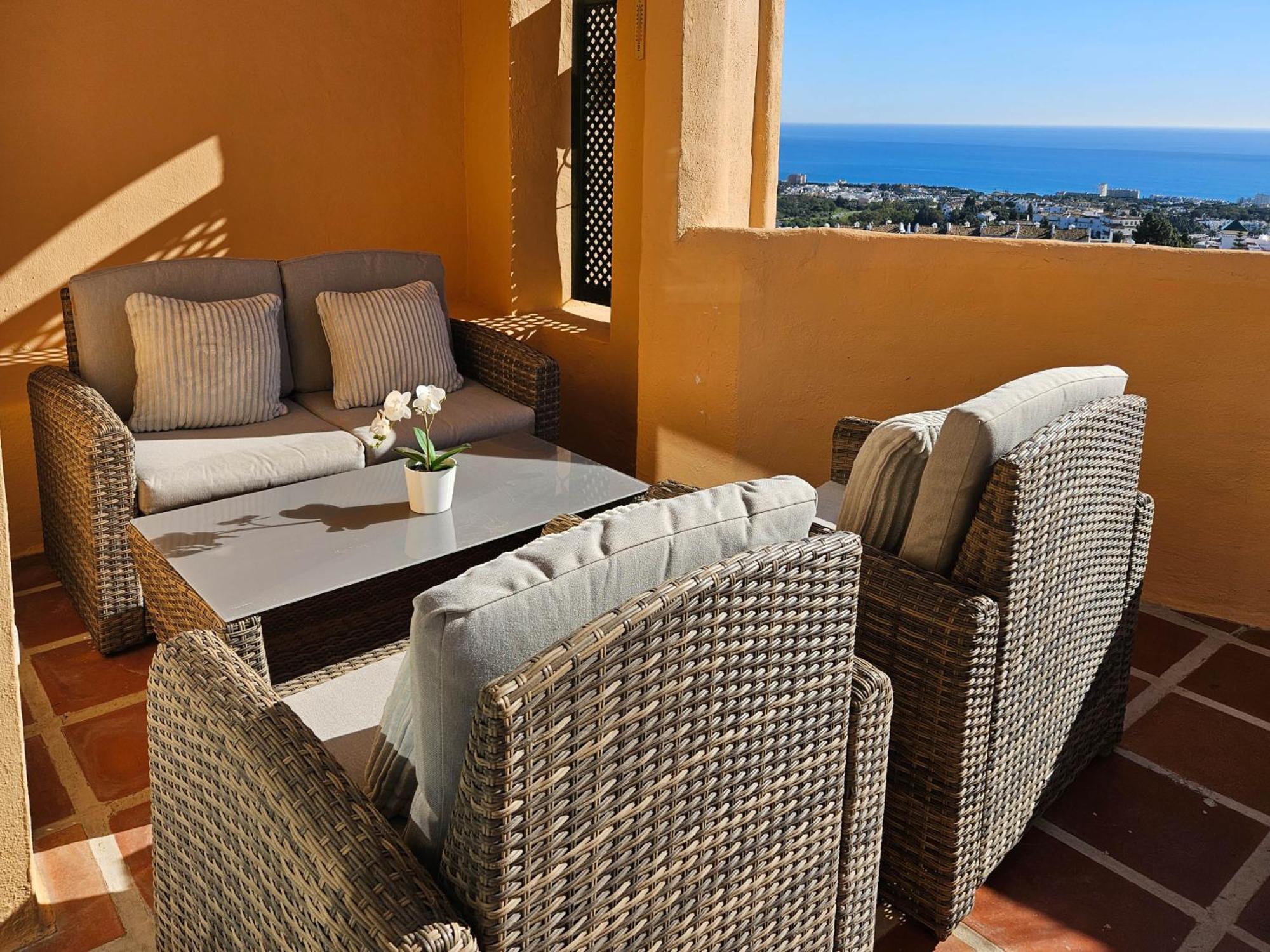 3 Bedroom Penthouse Apartment In Calahonda MIJAS COSTA Exteriör bild